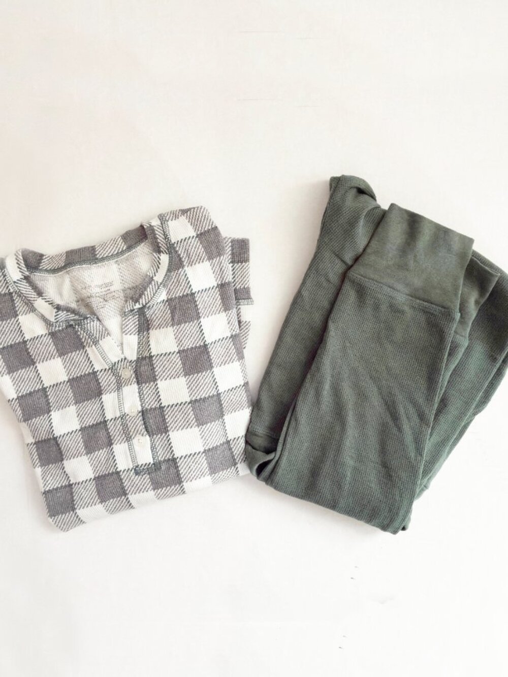 Warm Essentials by Cuddl Duds 2-Piece Lounge PJ Set - L - Grey + Green Plaid